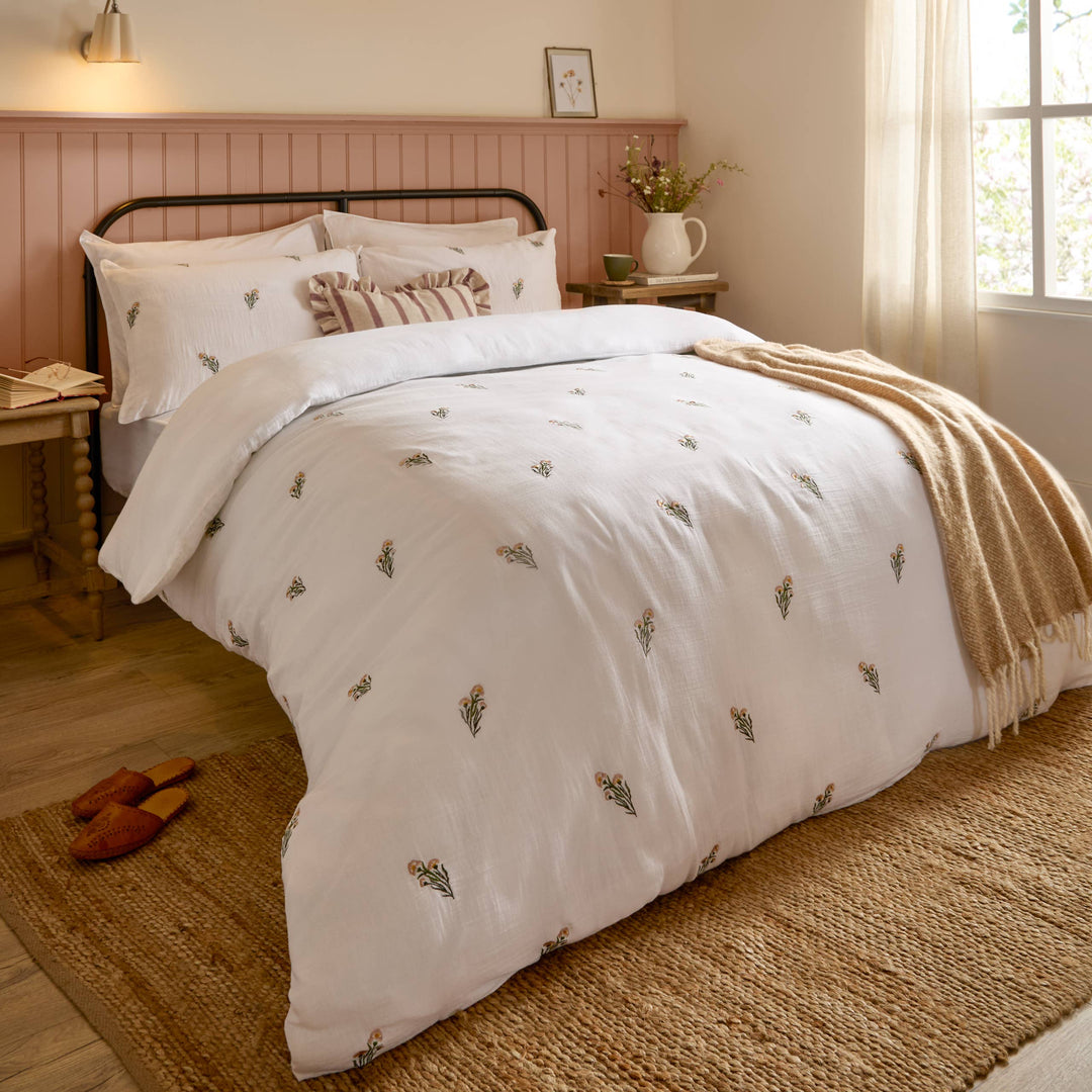 Josephine Embroidered Muslin Duvet Cover Set White/Pink