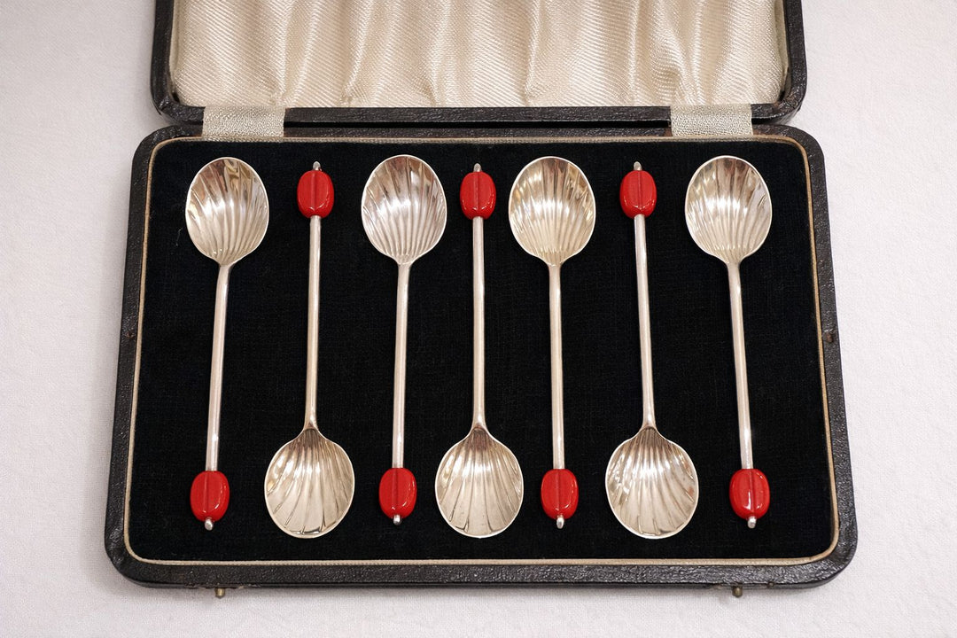 Vintage Set of Six Silver Plated Shell Bowls / Spoons with Red Bakelite Finials in Presentation Case
