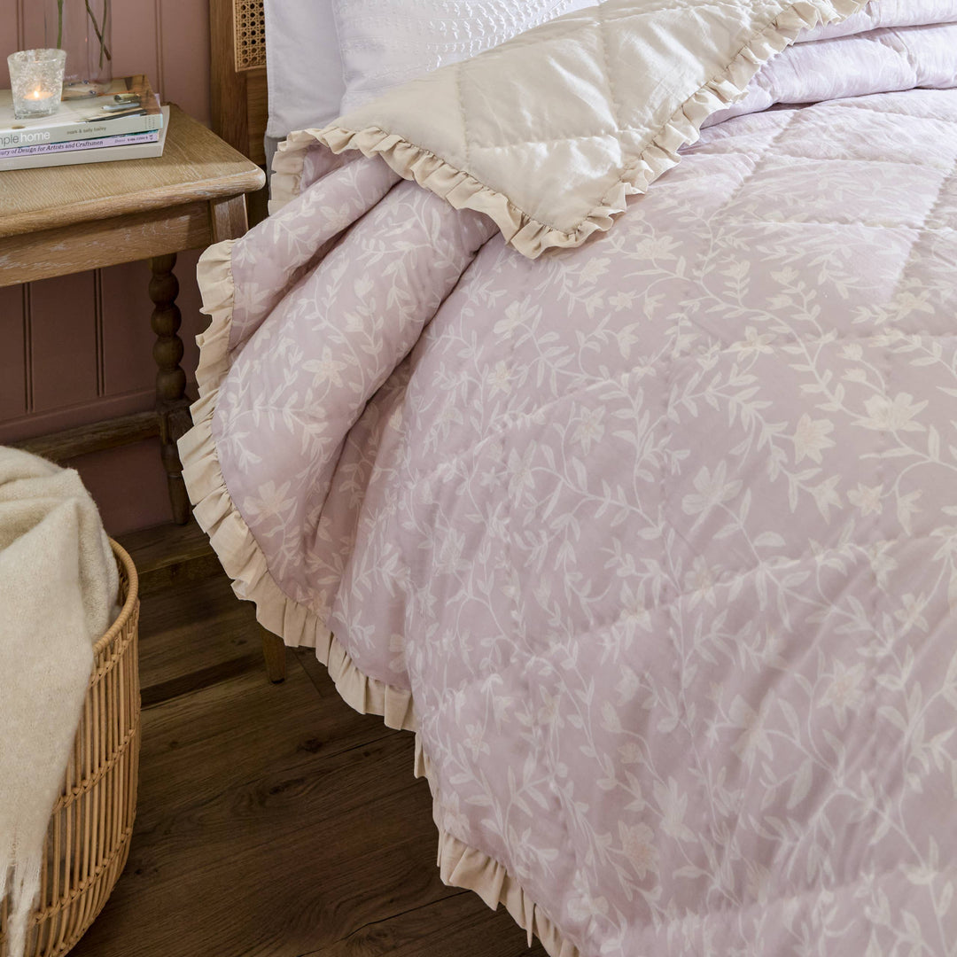 Amelia Quilted Bedspread Blush